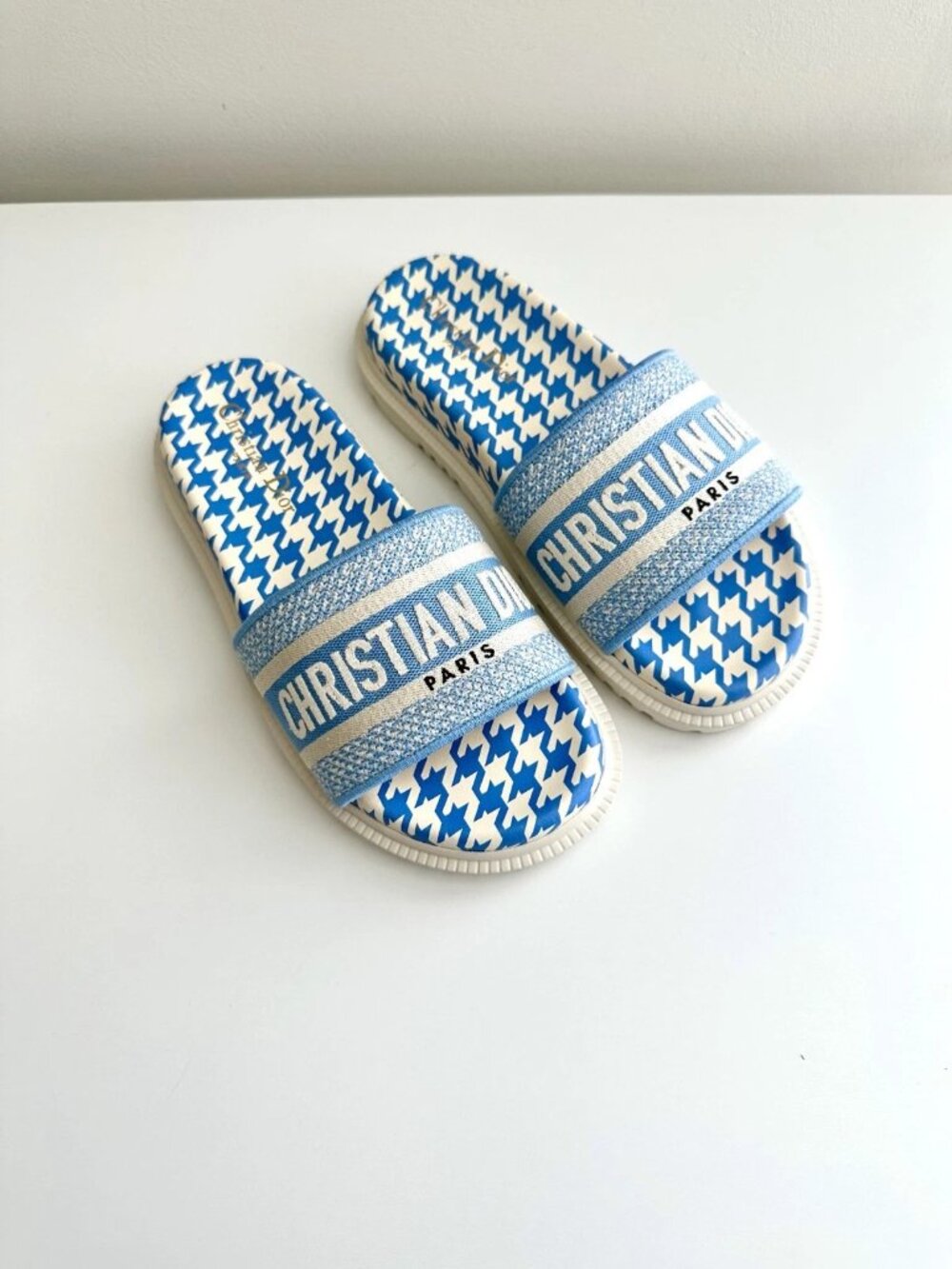 NEW CHRISTIAN DIOR Cornflower Dway Houndstooth Embroidered Rubber Slides Size 37